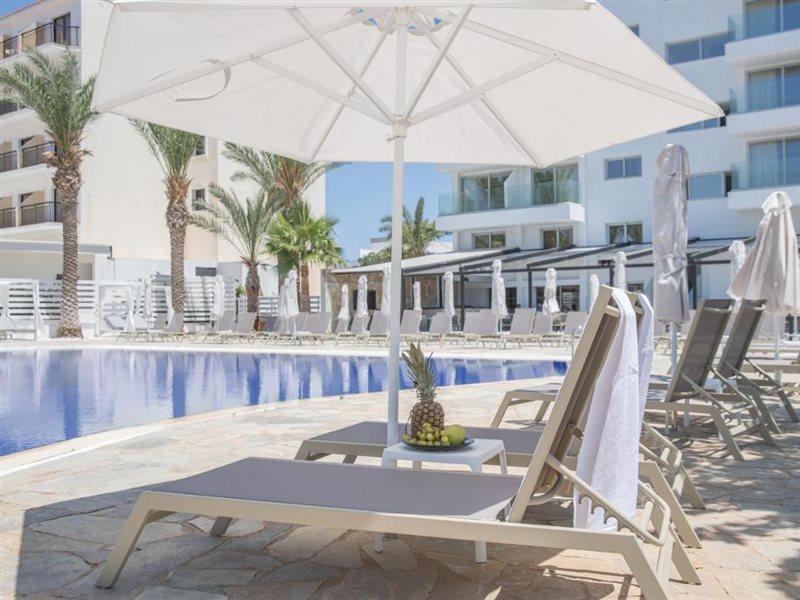 Bohemian Gardens Hotel 프로타라스 외부 사진